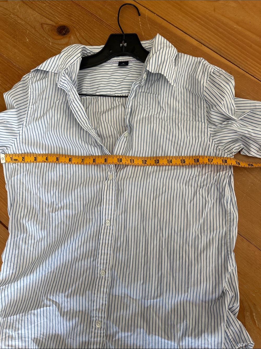GAP Women’s White Button-Down Shirt with Blue and black Stripes - Picture 6 of 8